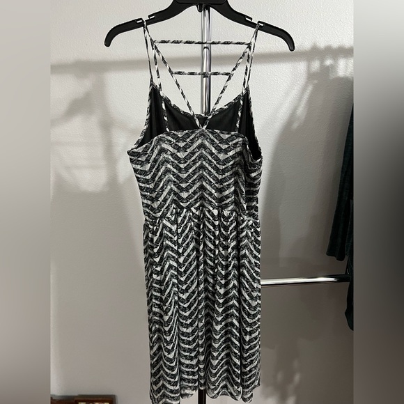 Black & white Xhilaration dress - Picture 2 of 2